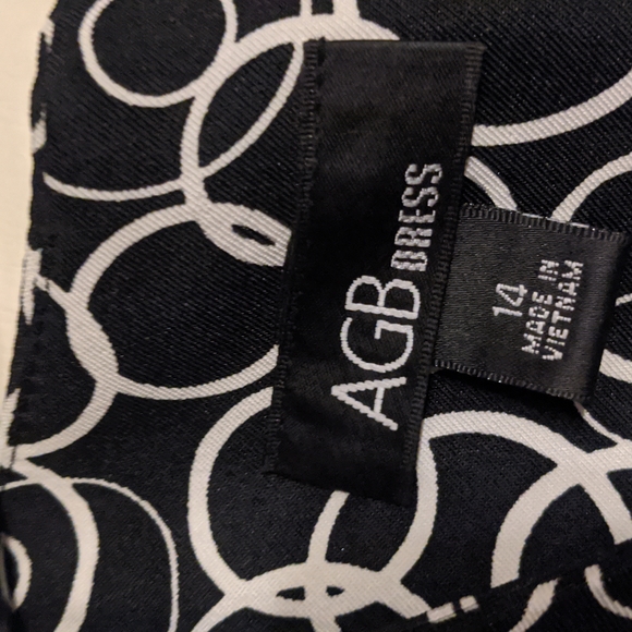 AGB Dress Black & White Swirl Pattern. Sleeveless Size 14 - Picture 2 of 6